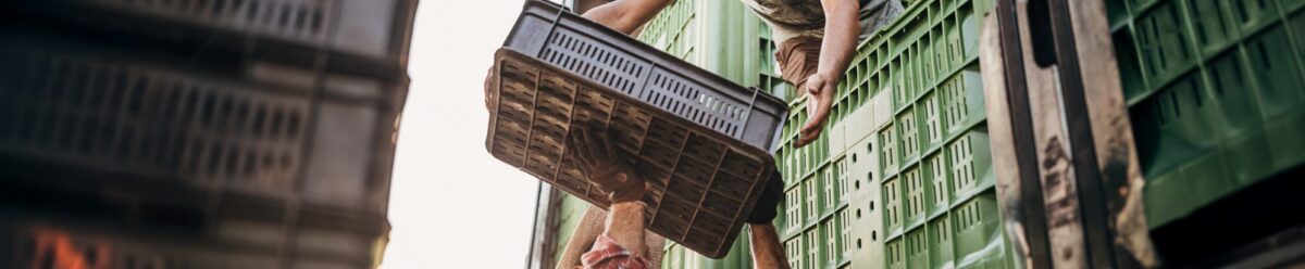 Comprehensive coverage for special transport risks: MRH Trowe offers insurance protection for valuables, sample collections, luggage, refrigerated goods, and special vehicles.